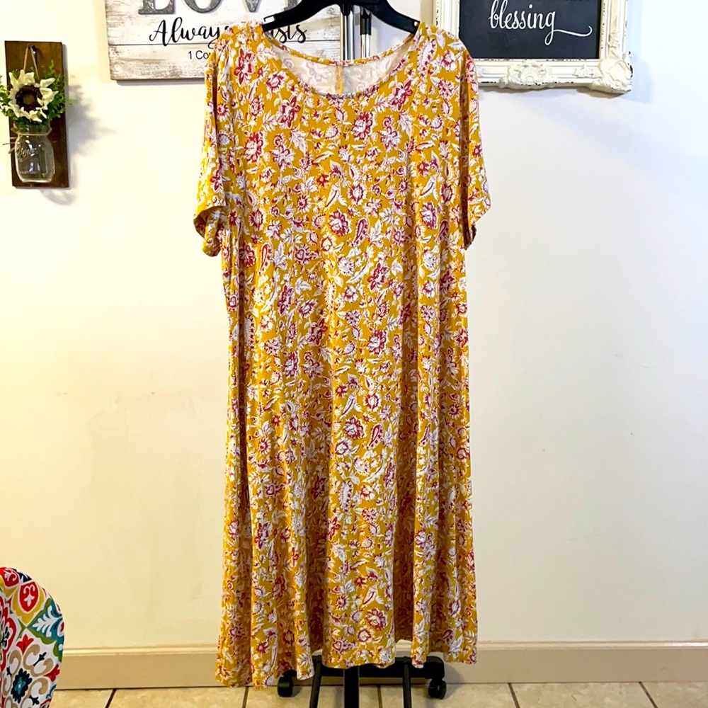 Women’s Large Floral Dress